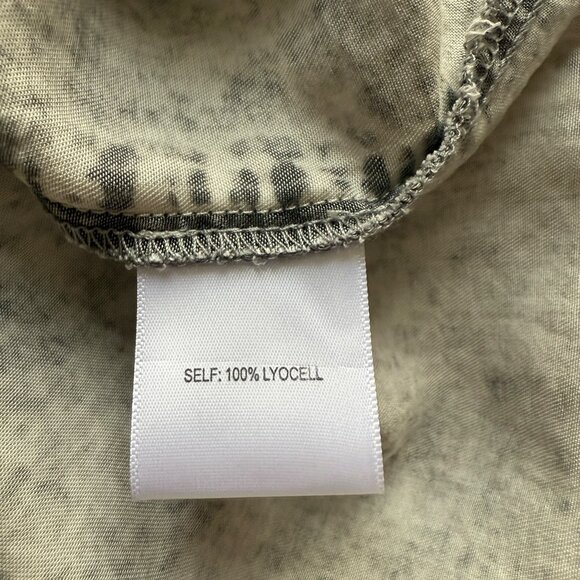 Acid Wash Denim Short Sleeve Button-Up - Picture 4 of 4